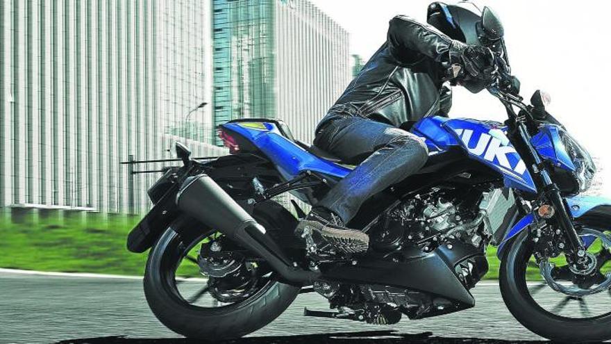 Suzuki GSX: Toda una Superbike a escala 125