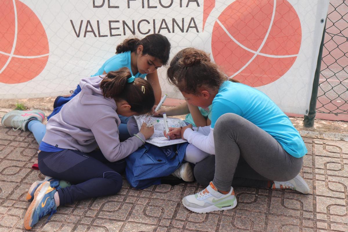 La primera de les Trobades de Pilota a l’Escola  va reunir 9 centres de les poblacions de l'Alcora, Almassora, Benicàssim, Burriana, Cabanes, Faura i Nules.