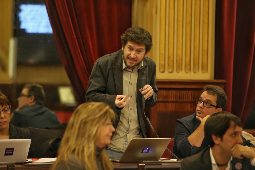 Sesión del Parlament sobre la Ecotasa