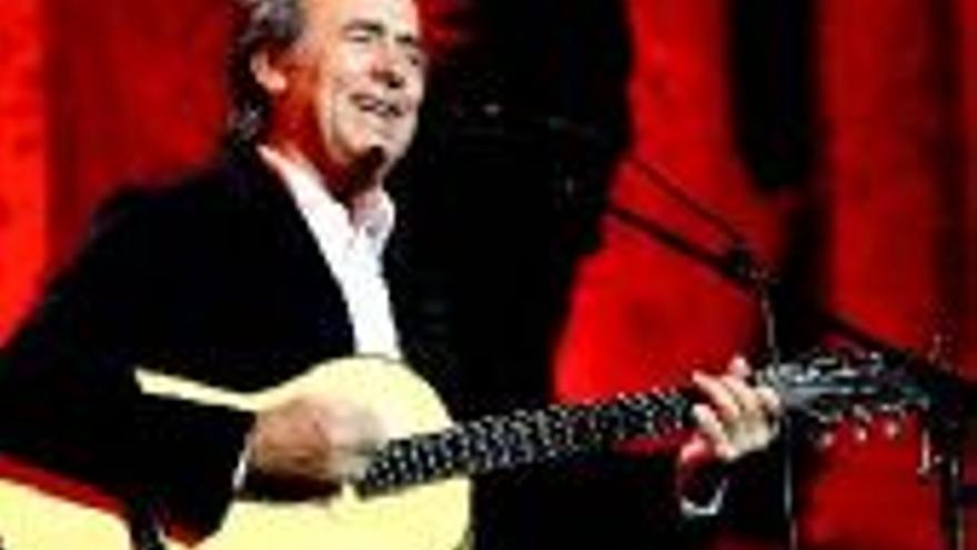 Serrat triunfó en el concierto que dio el sábado en el teatro romano