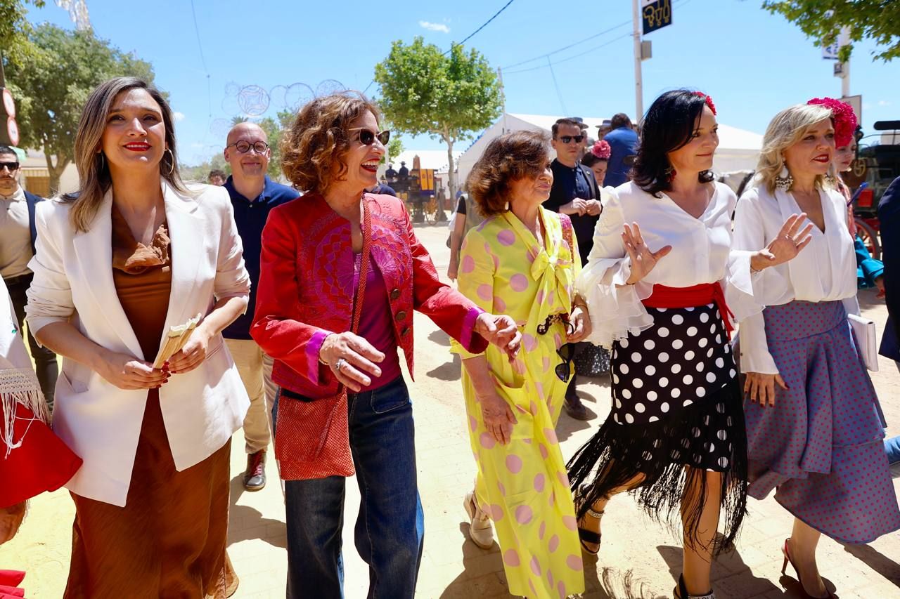 La Feria entra en calor con todas las mesas llenas