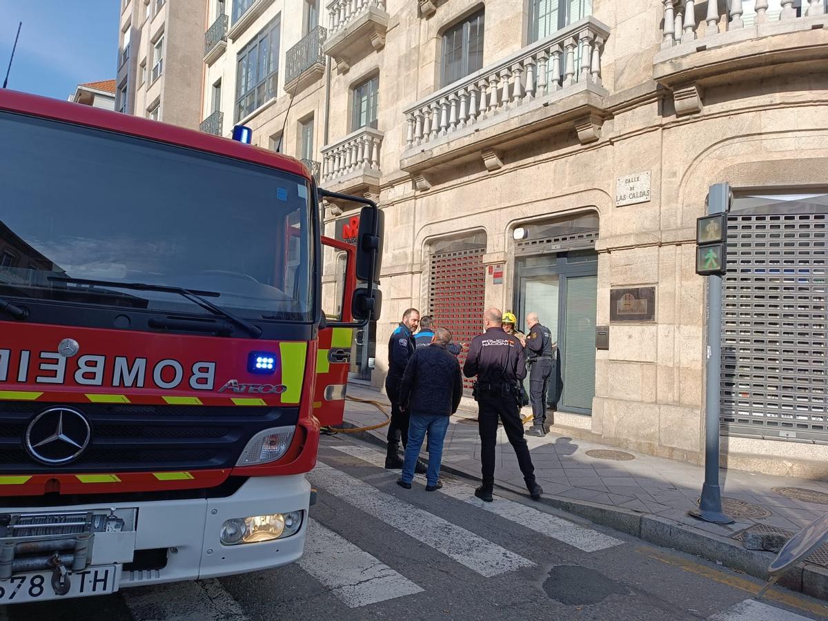 Las policías Local y Nacional colaboraron en este operativo.