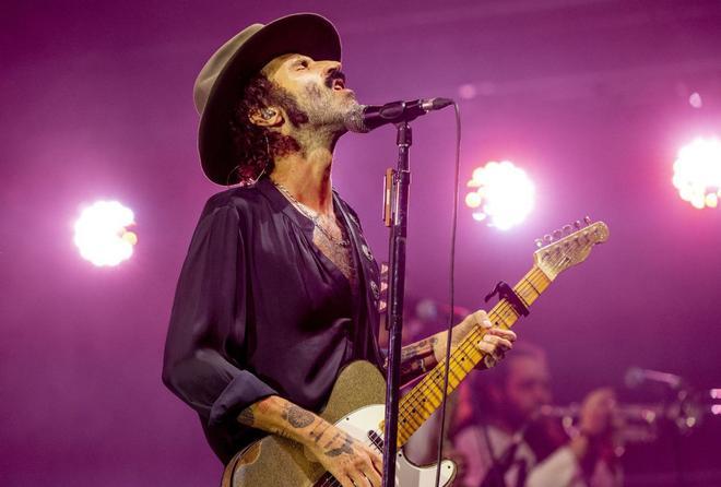 Leiva assaboreix la seva sintonia amb BCN amb poder i himnes