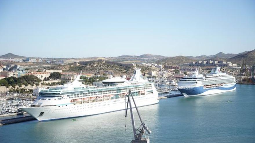 Una docena de cruceros llegan a Cartagena esta semana con 22.000 pasajeros