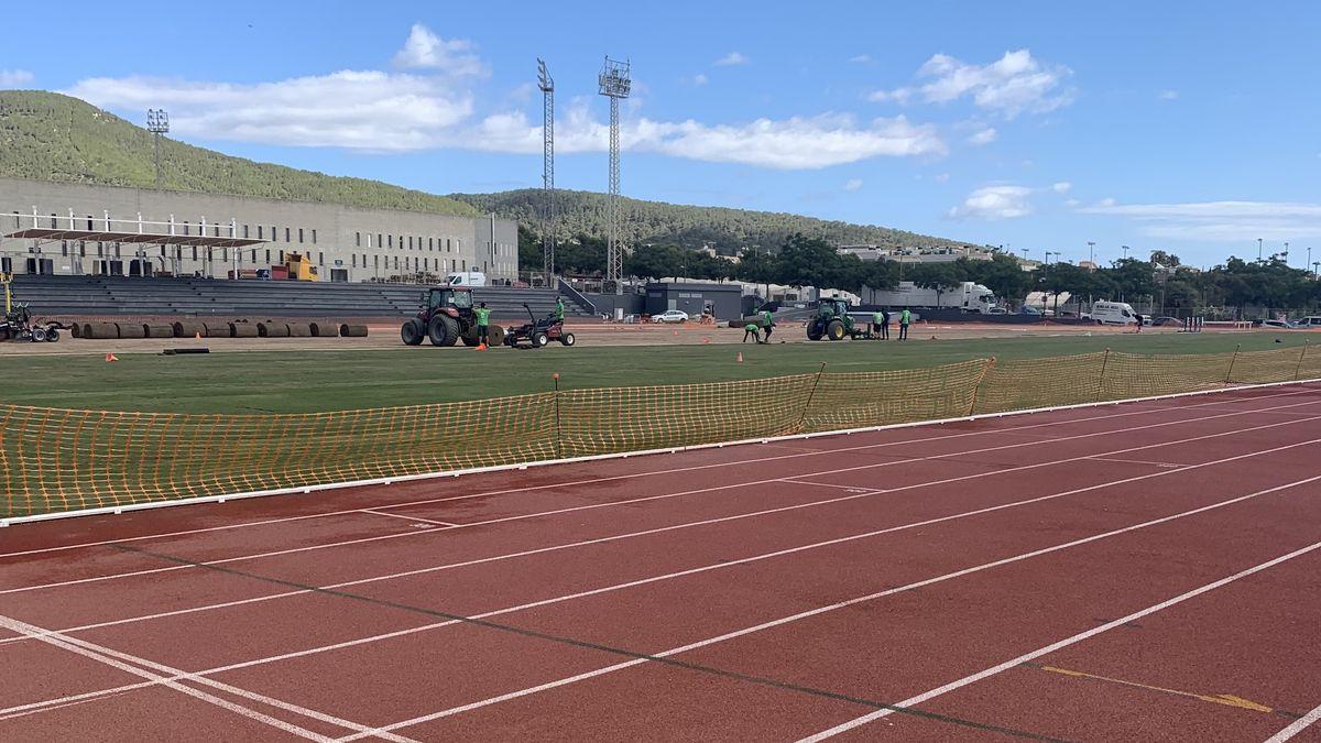 Obras en la pista de atletismo de Can Misses