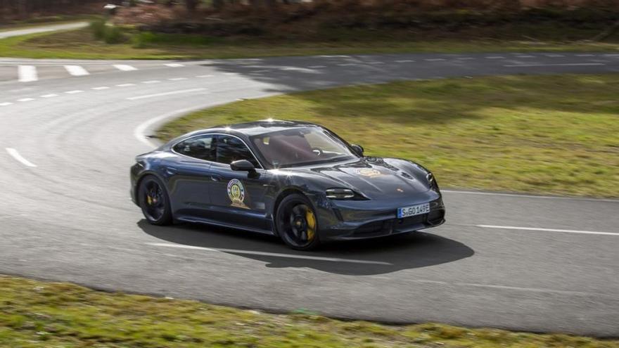 Porsche Taycan: finalista del The Car Of The Year 2020