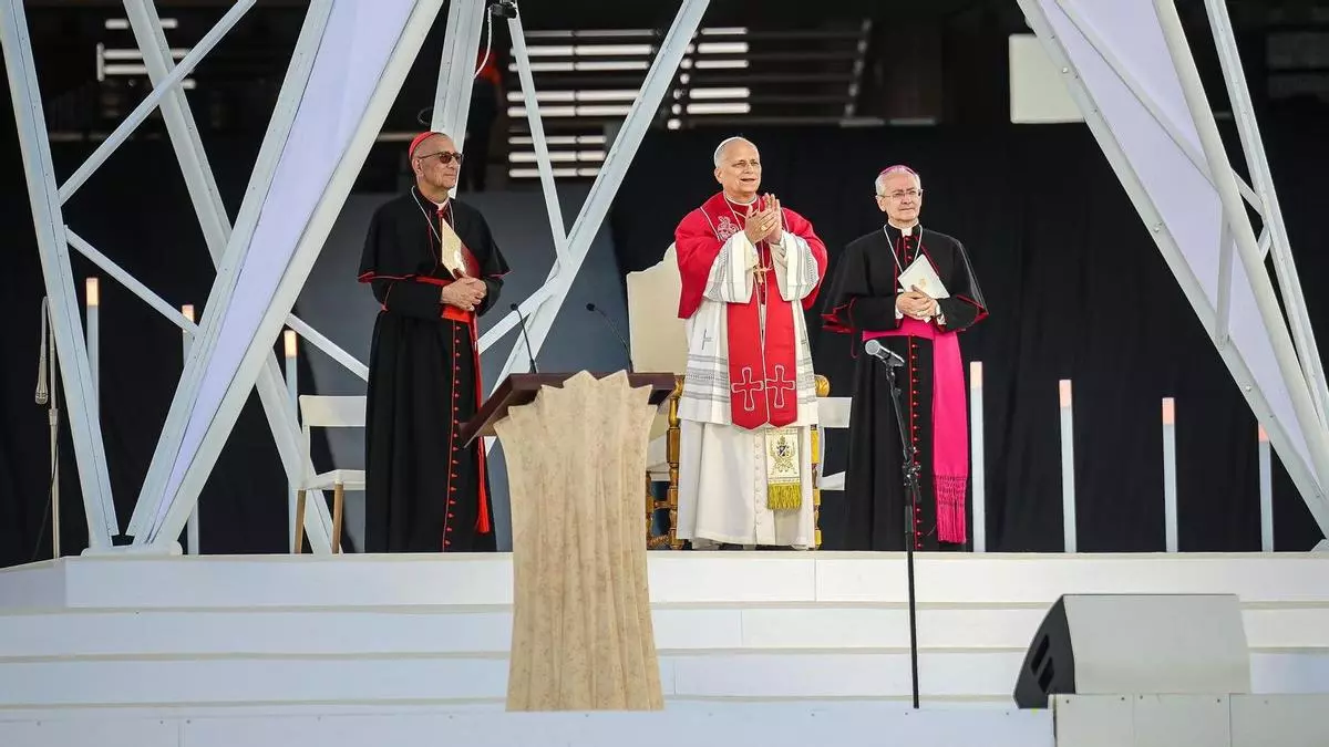 El Papa carrega a Montjuïc contra el "culte a la imatge" i els "feminicidis" i demana posar el focus en la salut mental