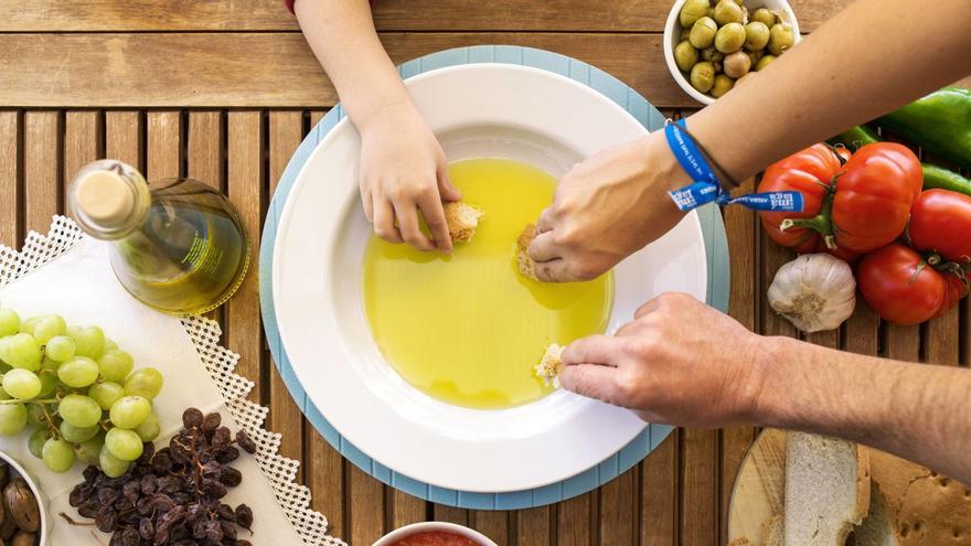 La Diputación convoca el Premio para elegir el mejor aceite de oliva de Málaga