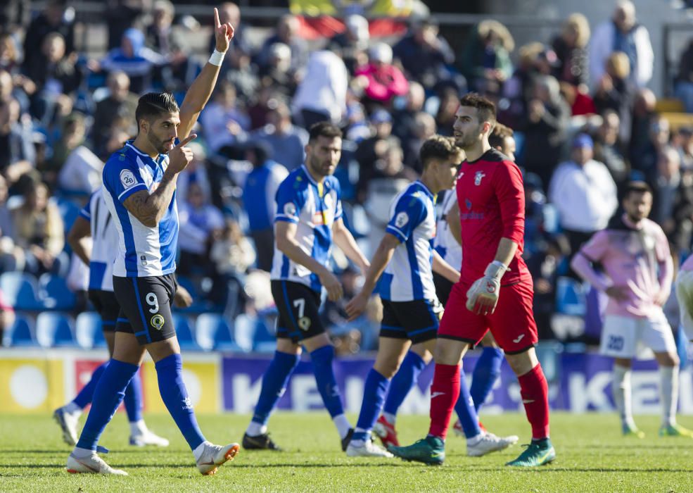 El Hércules desperdicia la ocasión y no pasa del empate ante el AE Prat.