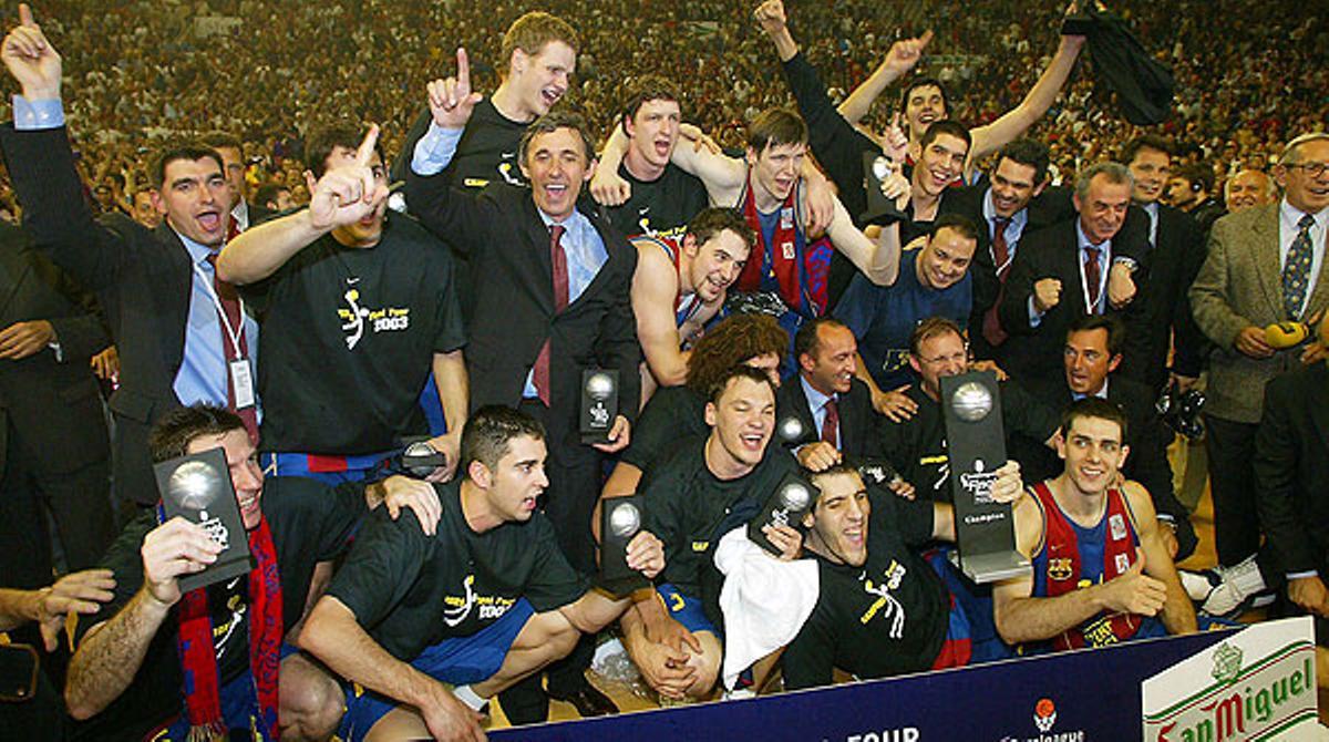 Muntatge que s’ha emès en el videomarcador del Palau durant l’homenatge a la plantilla que va conquistar la primera Eurolliga.