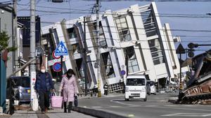Desperfectos en los edificios a causa del terremoto en la localidad de Wajima, prefectura de Ishikawa, Japón