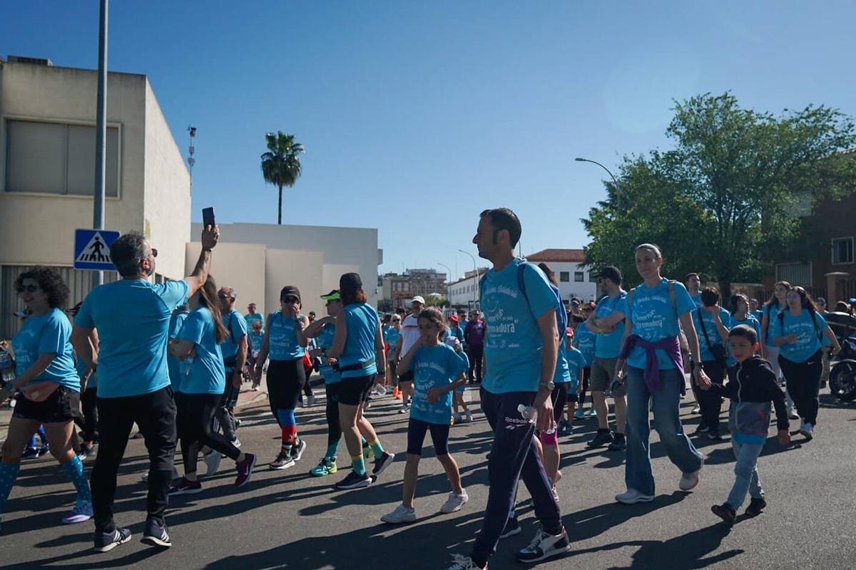 Badajoz se viste de azul para marchar por los niños con cáncer