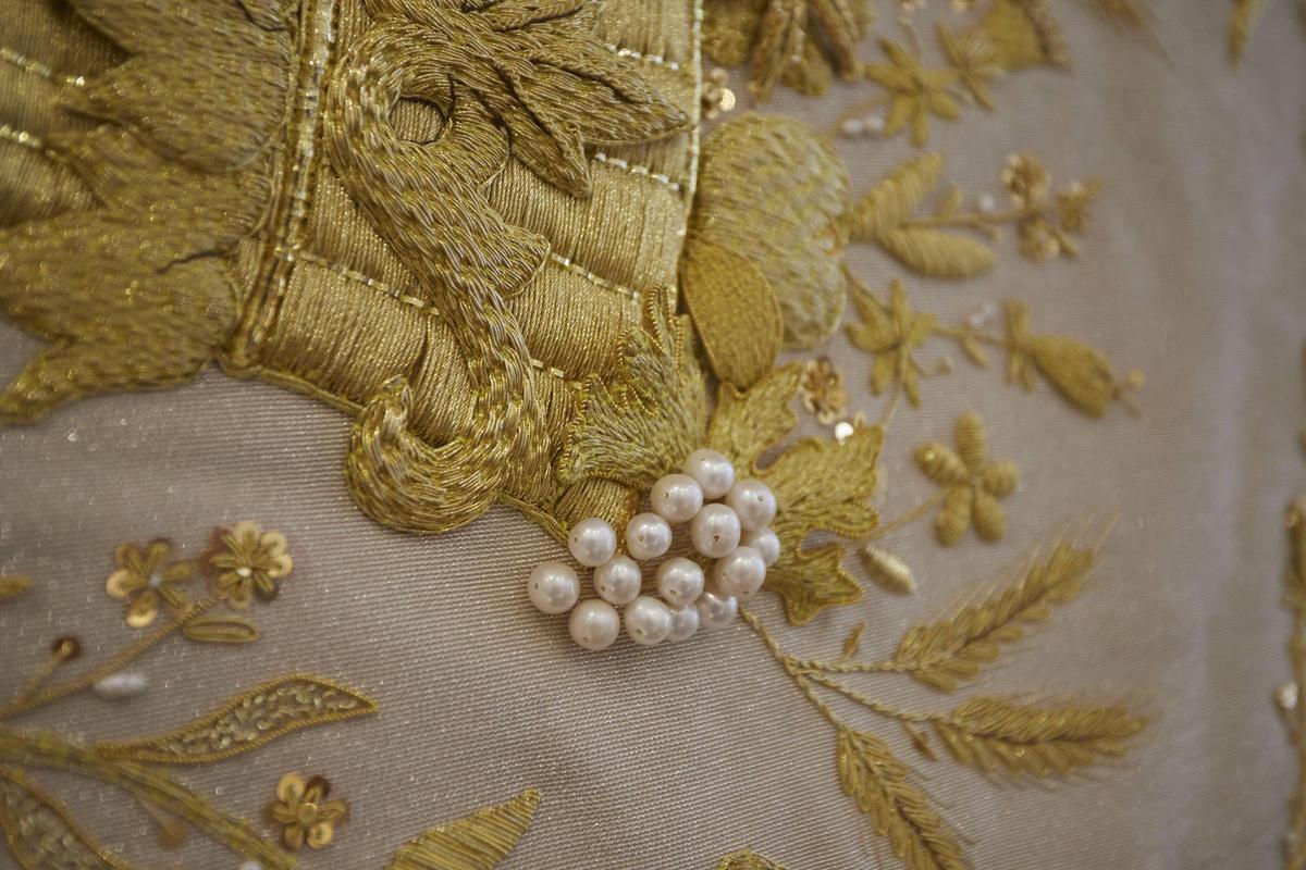 Así es el manto de la Virgen "Un poco de muchos" al detalle Así es el manto de la Virgen "Un poco de muchos" al detalle