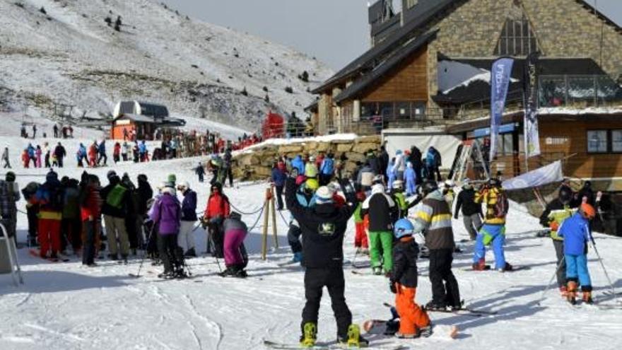 Esquiadors a l&#039;estació de Boí Taüll