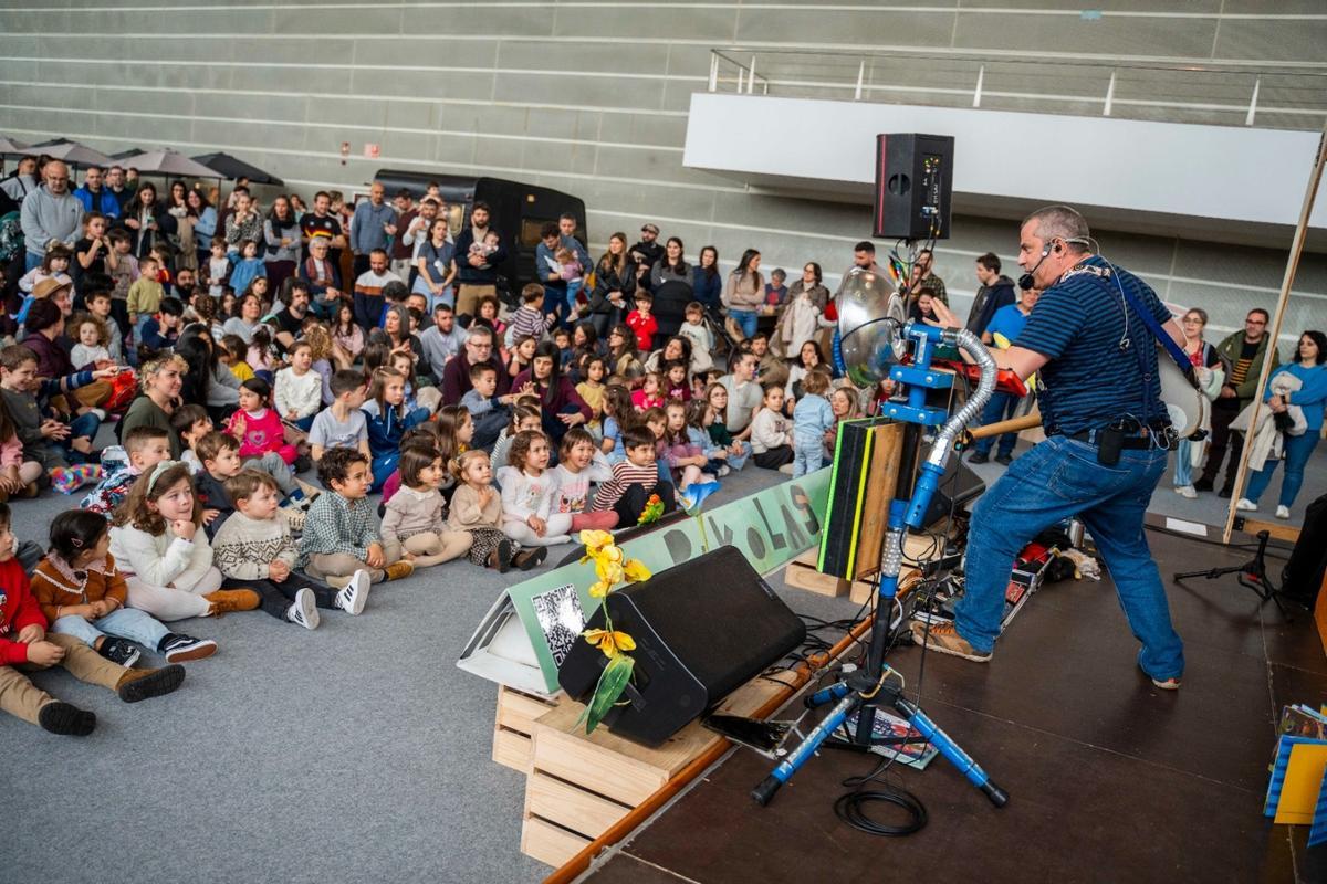 Concerto de Pakolas no Orbil Fest.
