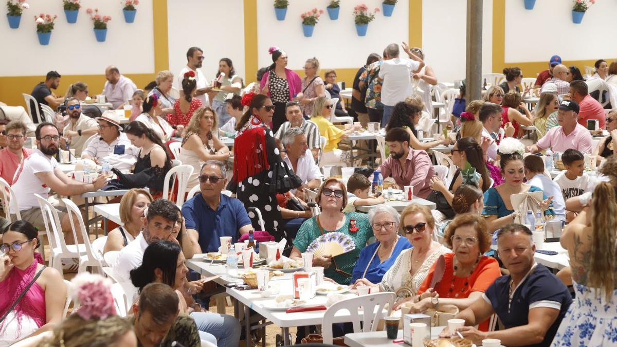 Comidas en una caseta de la Feria de Córdoba