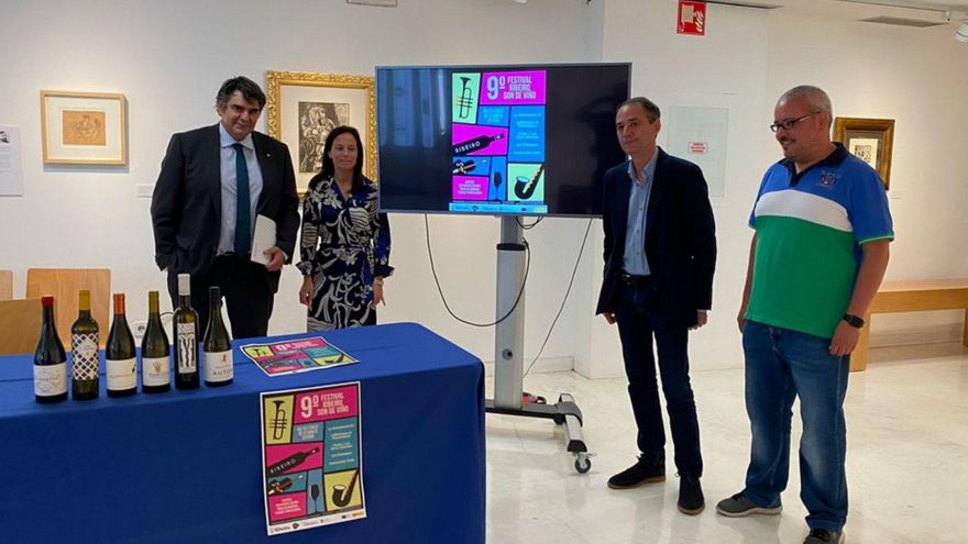 César Fernández, Sandra Quintas, Juan Casares. | // FERNANDO CASANOVA