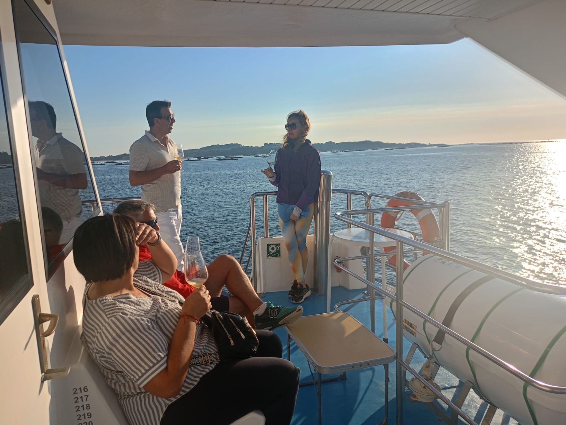La ruta de «Viños singulares polo mar» a bordo del catamarán «Gran Cormorán Jet», esta tarde-noche.