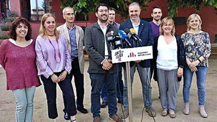 Els signants del pacte entre Junts i ERC a la Seu