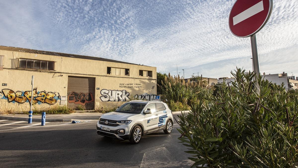 Naves junto a la Vía Parque que tienen que ser expropiadas para ampliar carriles