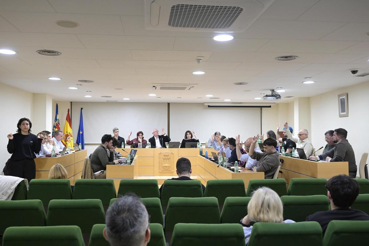 La moción establece una hoja de ruta amplia que sitúa la perspectiva de género.