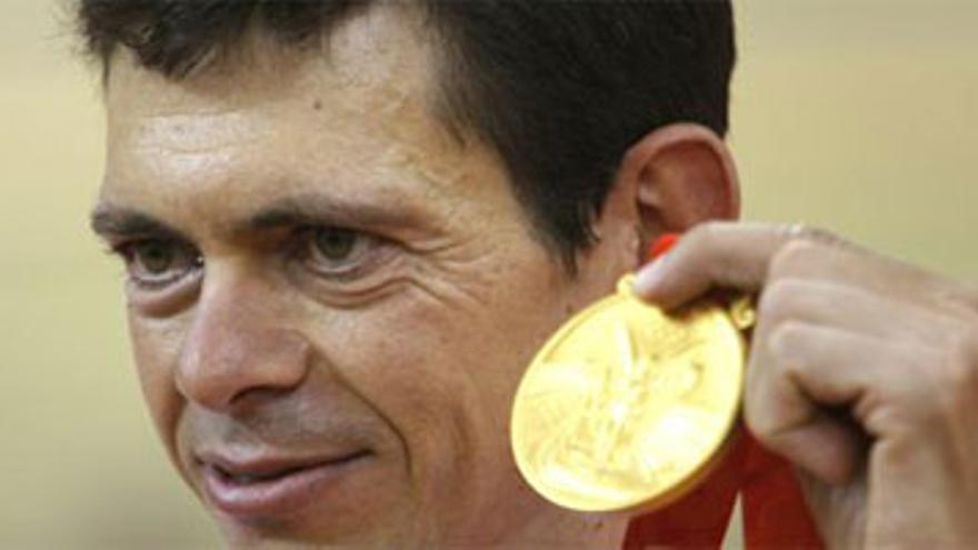 Llaneras da la tercera medalla a España tras lograr el oro en ciclismo en pista