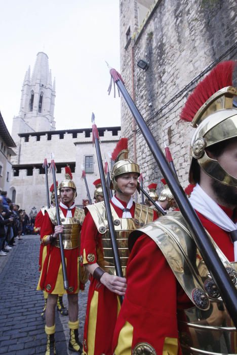 Desfilada dels Manaies a Girona 2019: Cinc noies hi participen per primer cop en la història