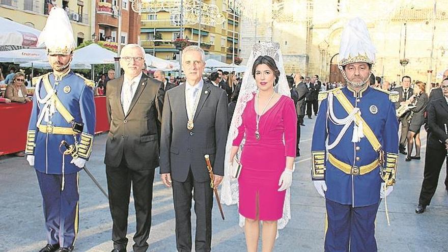 Multitudinaria procesión de la patrona de la ciudad, María Santísima de Araceli