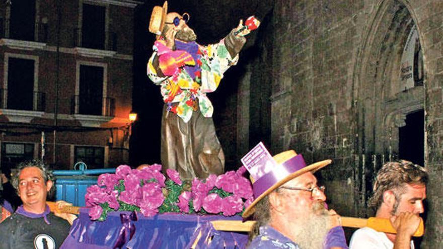 Sant Rescat saldrá un año más en procesión: el pasacalles será el jueves por la noche.