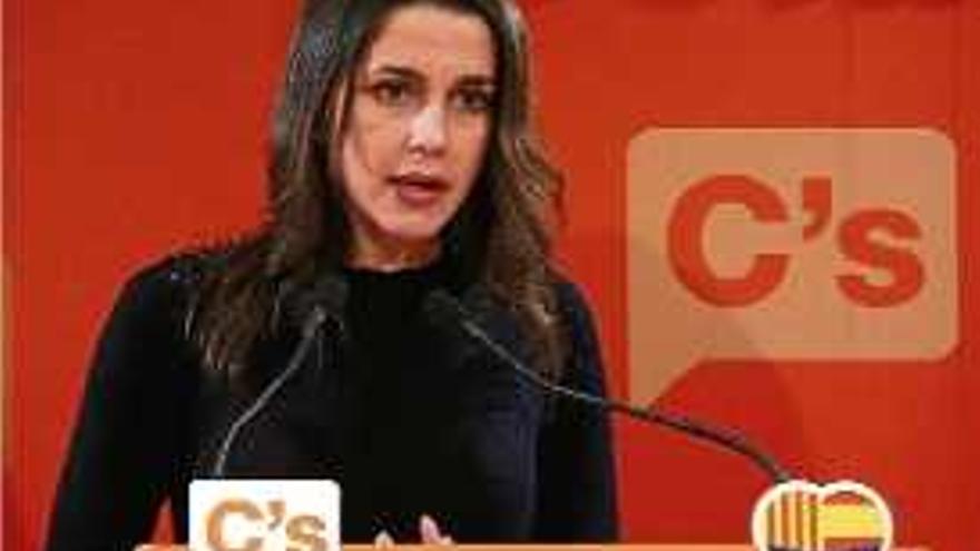 Inés Arrimadas carrega les culpes a Mas i al full de ruta separatista.