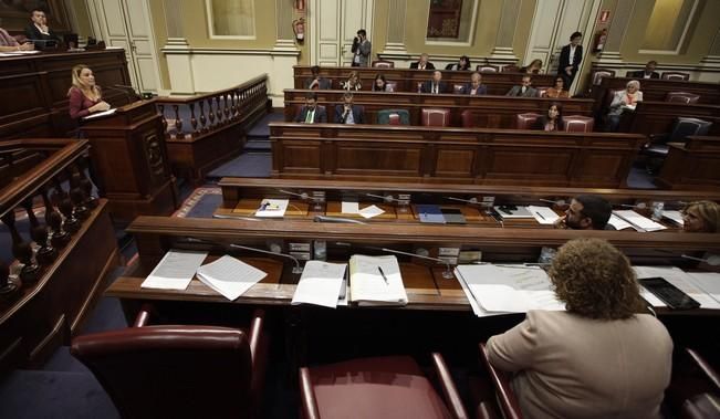 29/11/2016.Pleno del Parlamento de Canarias..Presupuestos