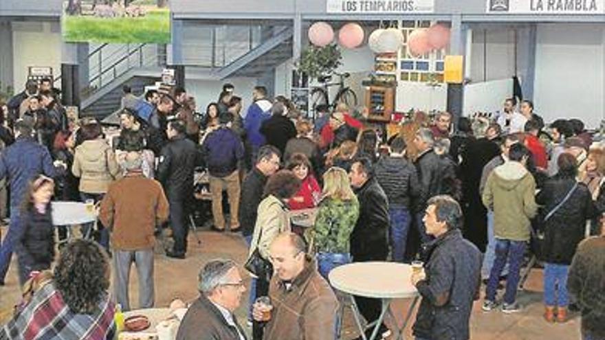 El éxito del Mercado de la dehesa, una opción para promocionar la localidad