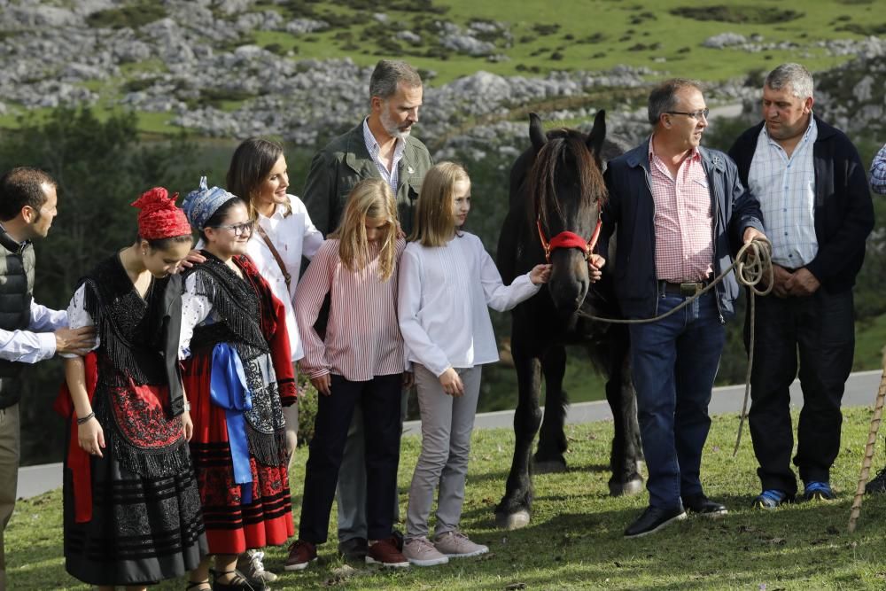 La familia real visita el Parque Nacional de Picos