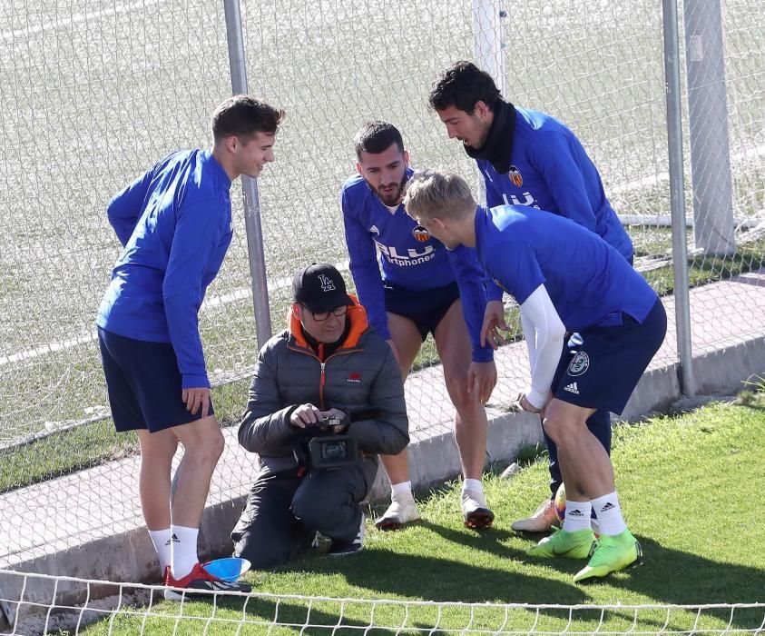 Gayà pide el VAR... en el entrenamiento del Valencia CF