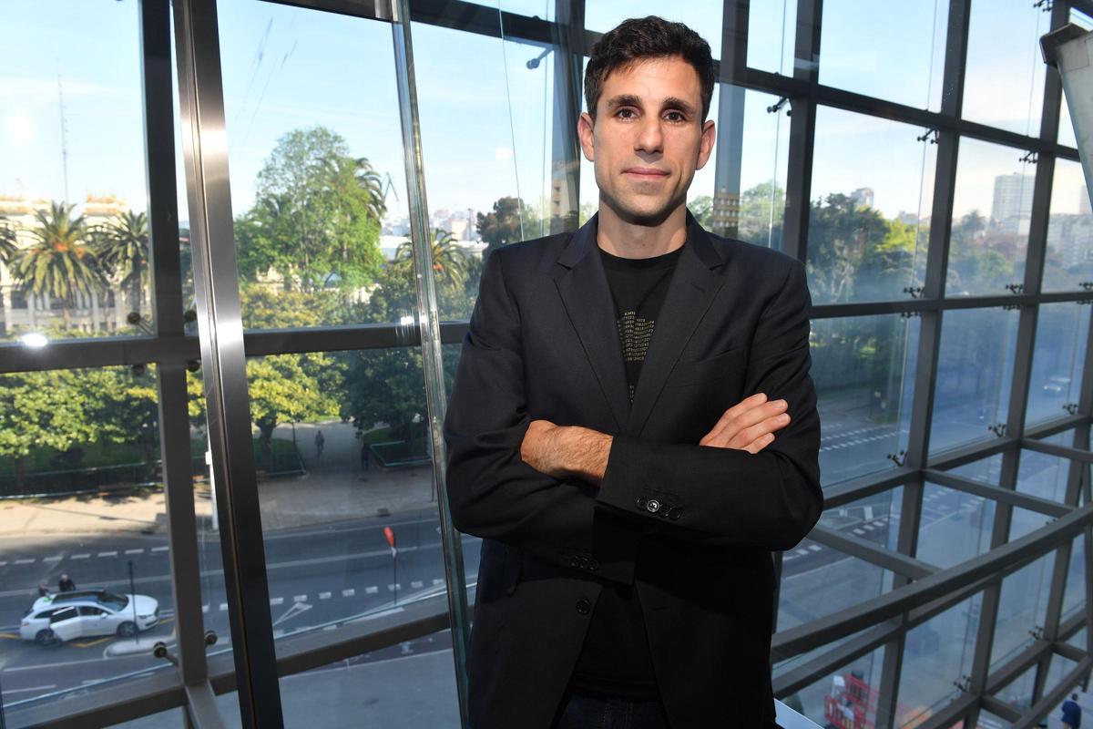 El científico coruñés César de la Fuente.