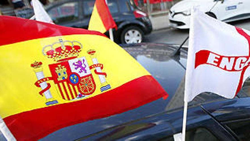 Banderas de España e Inglaterra en Benidorm tras el brexit.