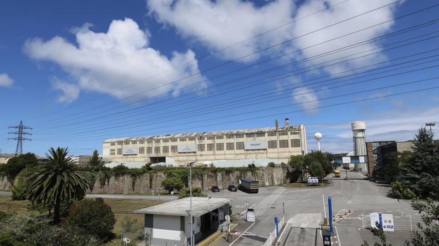 Las instalaciones fabriles de Saint-Gobain en La Maruca. | LUISMA MURIAS