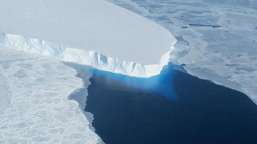 El &#039;glaciar del fin del mundo&#039; se derrite y hará que el nivel del mar suba 60 centímetros: adiós a nuestras playas