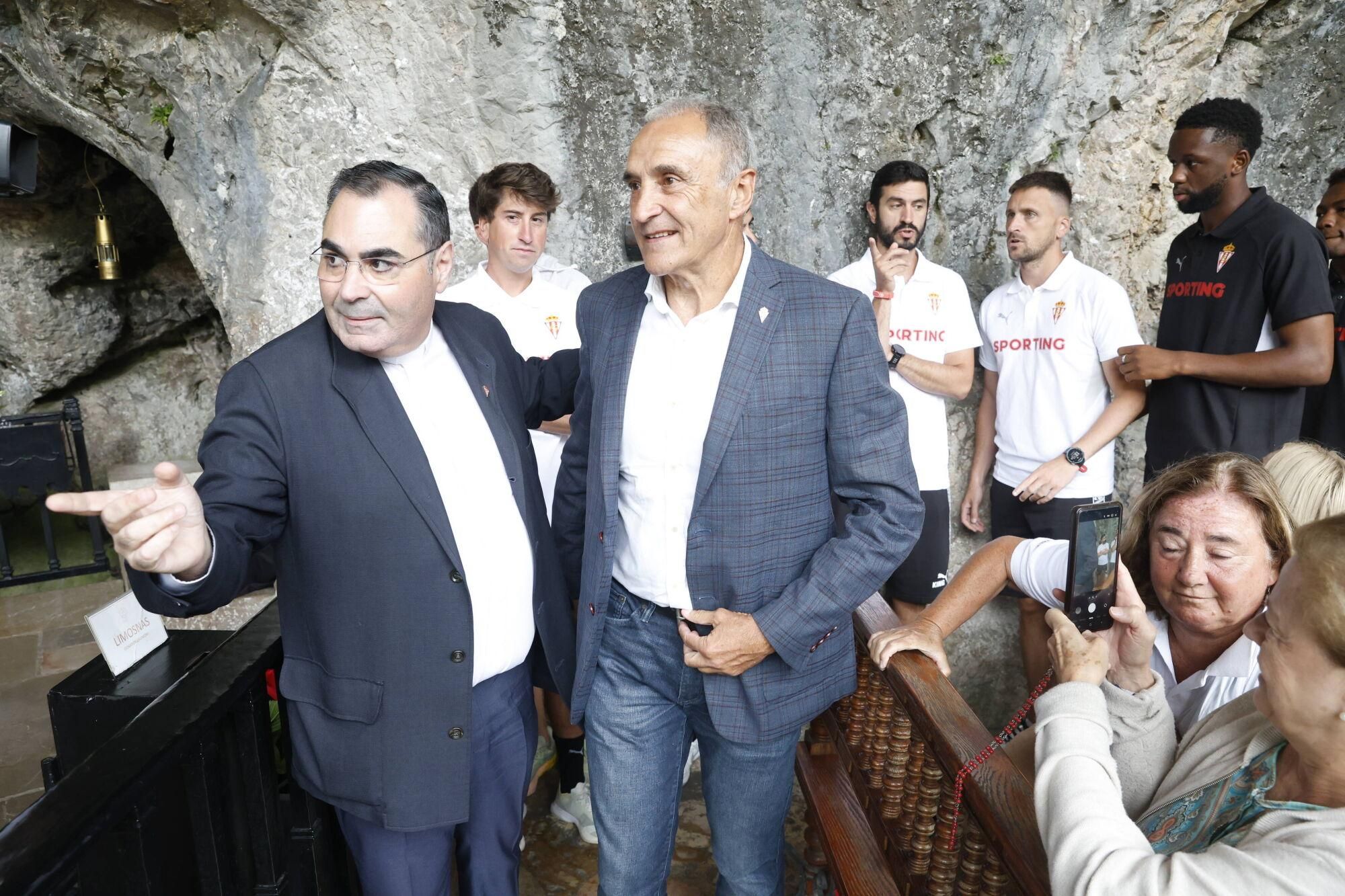 EN IMÁGENES: Visita del Sporting a La Santina en Covadonga
