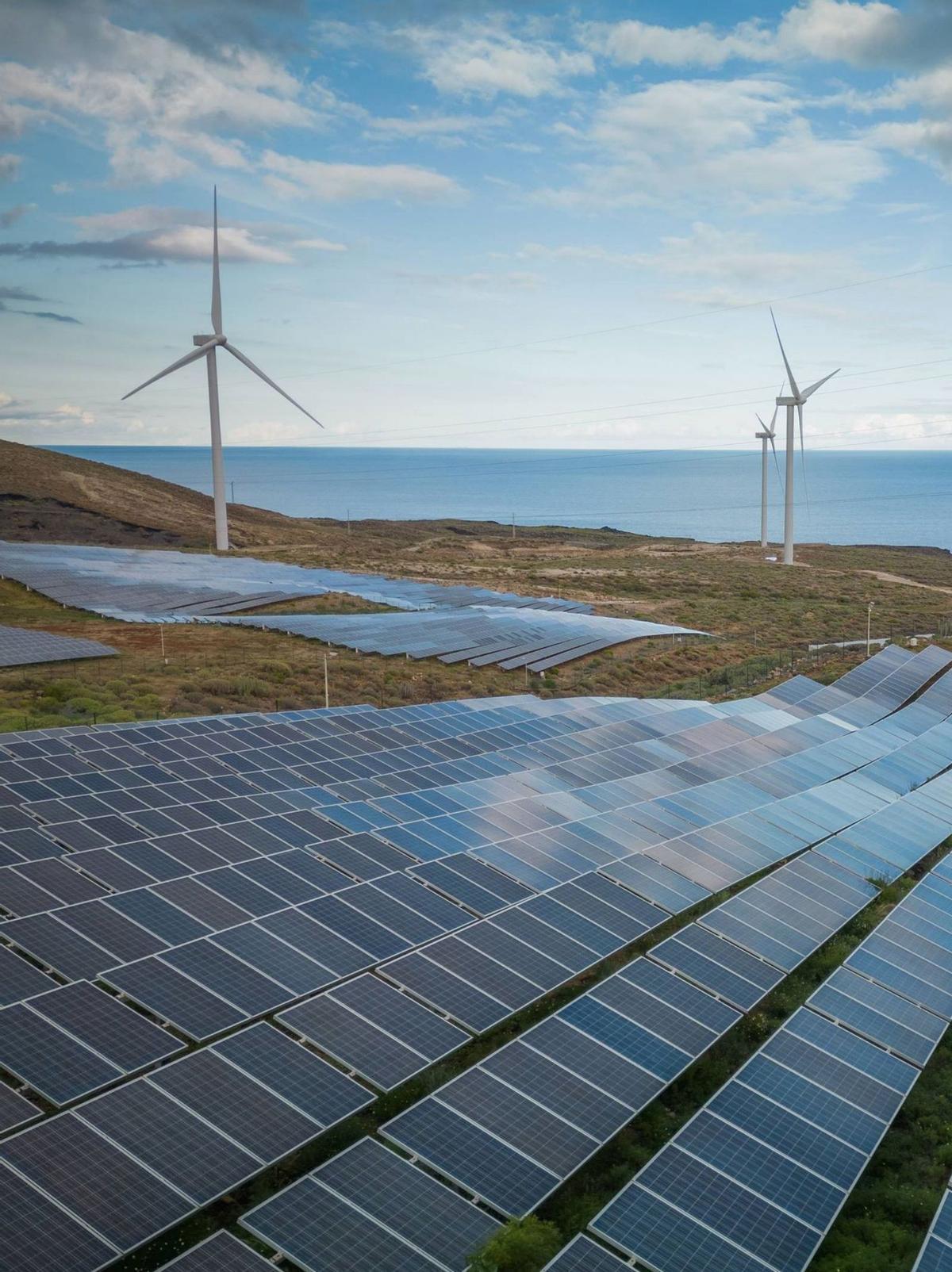Espanya compleix un any amb més del 50% de producció elèctrica renovable Espanya compleix un any amb més del 50% de producció elèctrica renovable