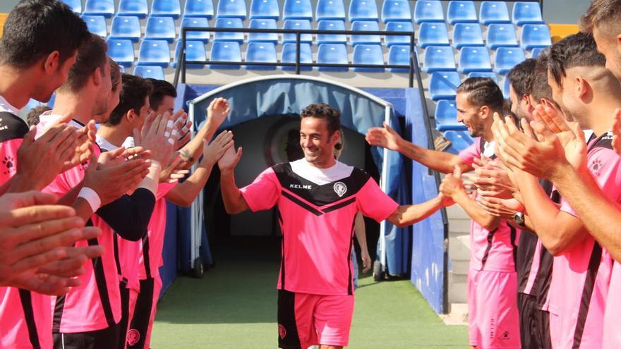 Paco Peña es homenajeado por sus compañeros, esta mañana en el Rico Pérez.