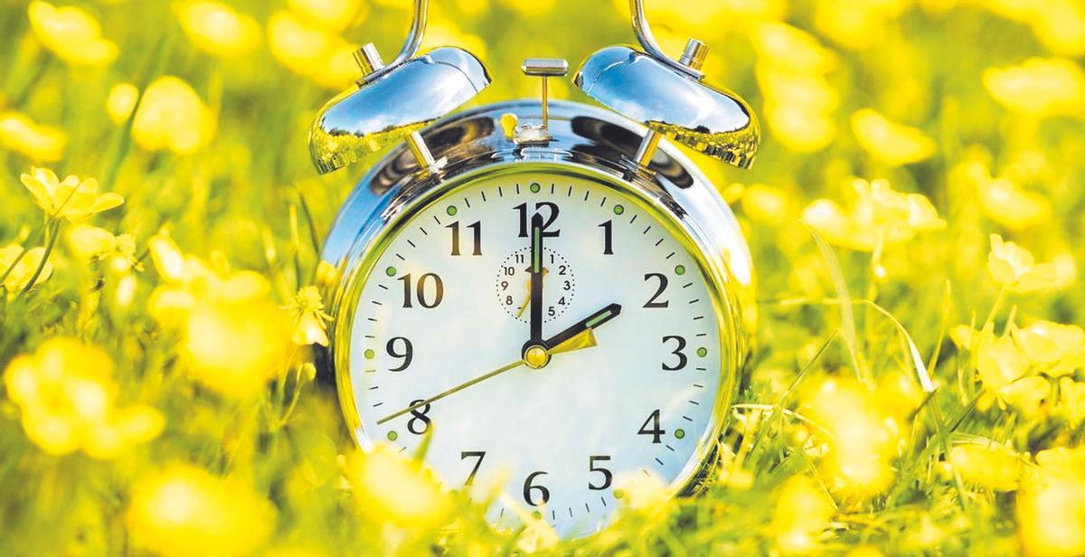 Esta próxima madrugada las manecillas del reloj se adelantarán una hora y, en Canarias, a la una serán las dos.