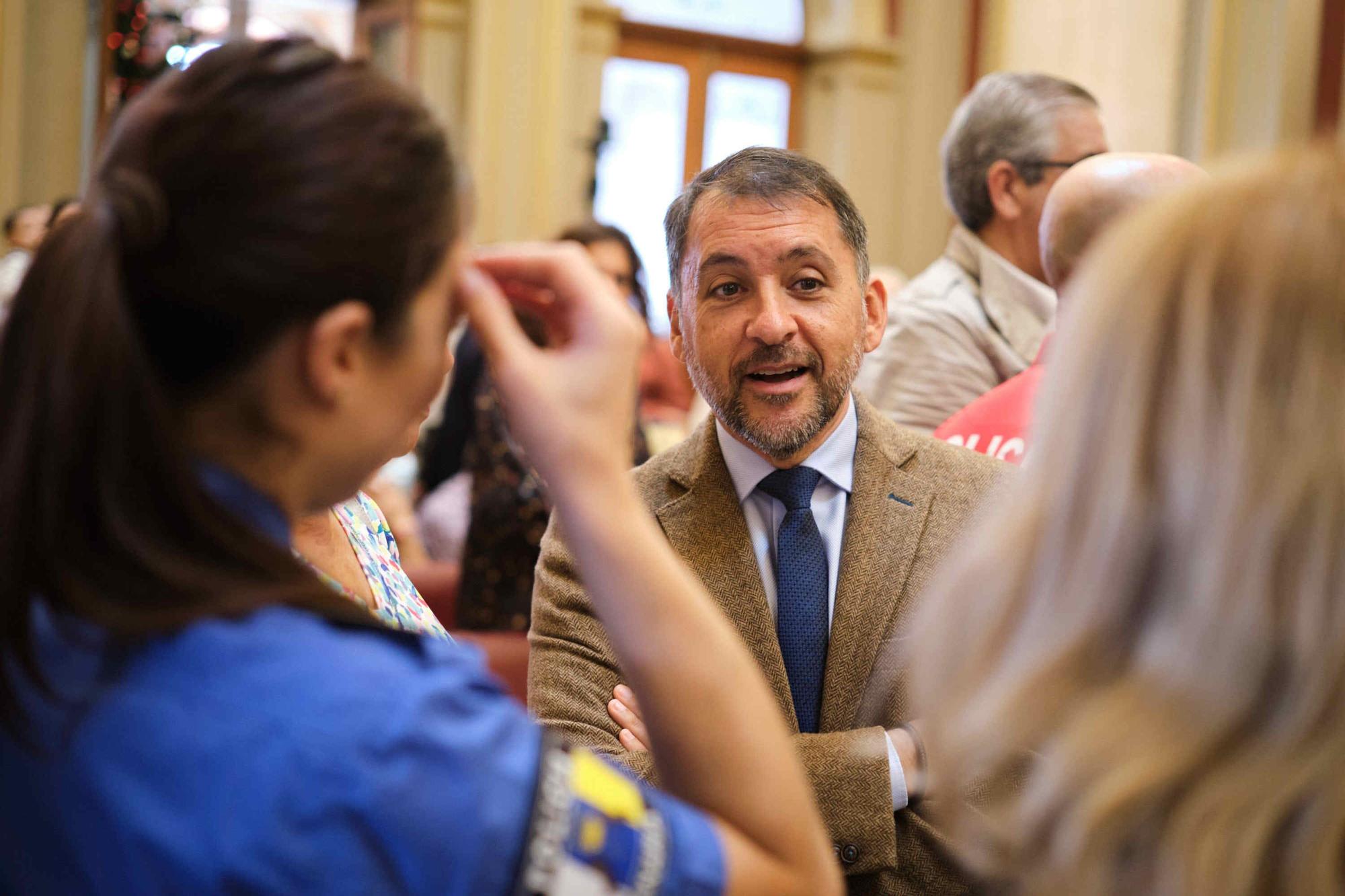 Toma posesión 30 nuevos agentes de la Policía Local Santa Cruz