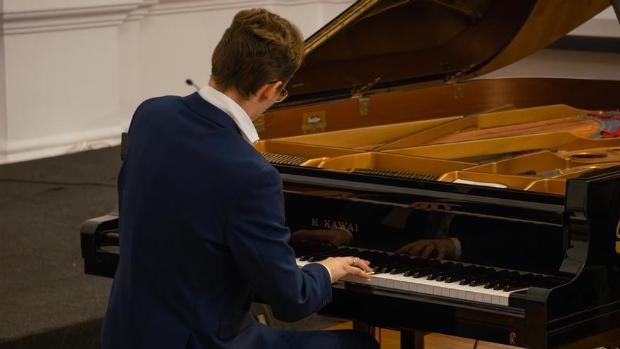 López Carrasquer y Constantin Preda interpretan en Xàtiva piezas de Granados, Beethoven, Chopin y Rachmaninov