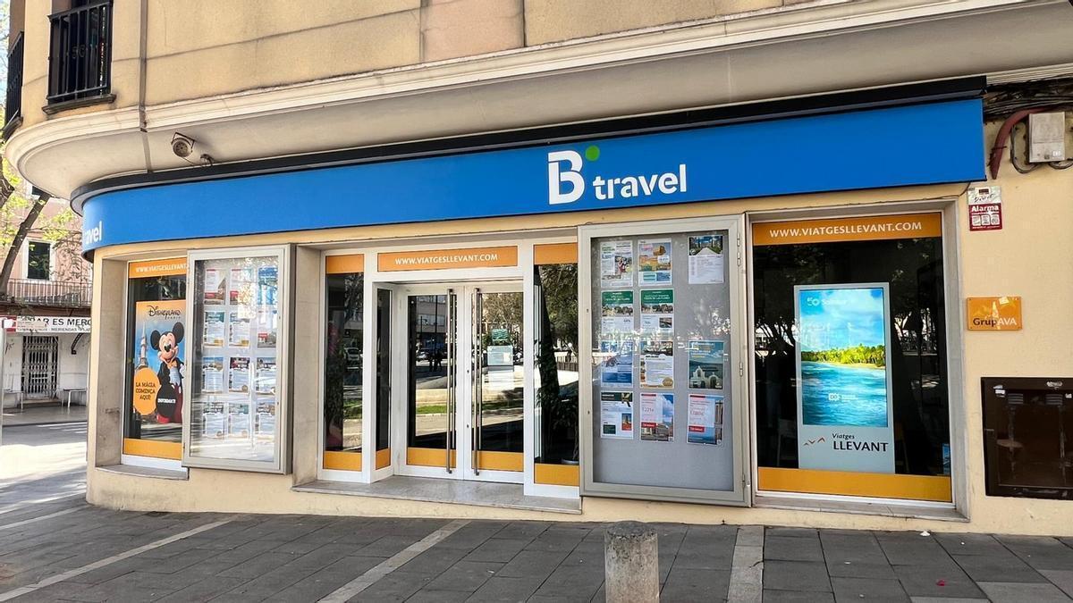 Viatges Llevant cambia de colores y se integra en Btravel