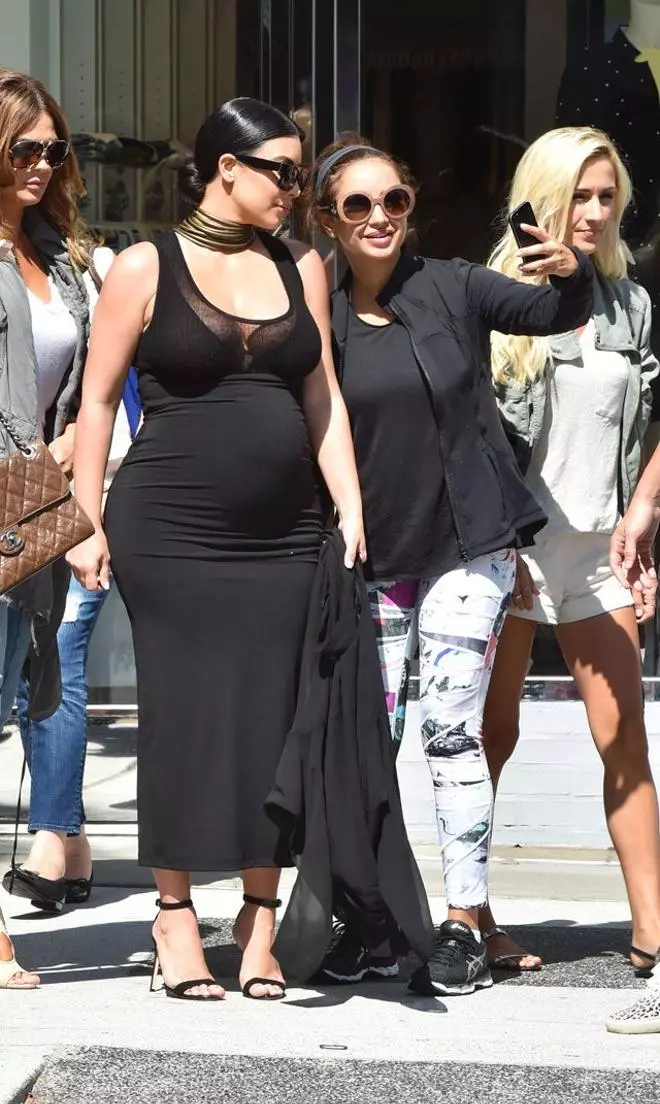 Kim Kardashian, acosada por sus fans