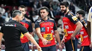 Los Hispanos arrancan un empate ante Francia con un arbitraje demencial
