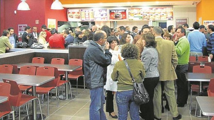 El alcalde anuncia la apertura de un Burger King junto al centro de ocio