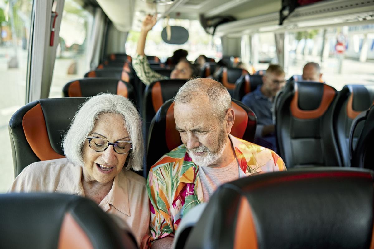 Viajes sénior en autobus.