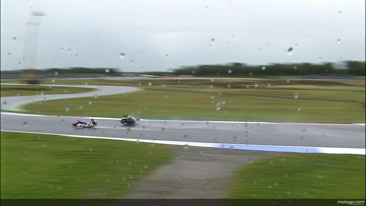 deportes accidente de jorge lorenzo en Assen fotografia de MOTOGP. jorge lorenzo. yamaha. gp holanda 2013. deportiva accidente 2013 lluvia. circuito assen